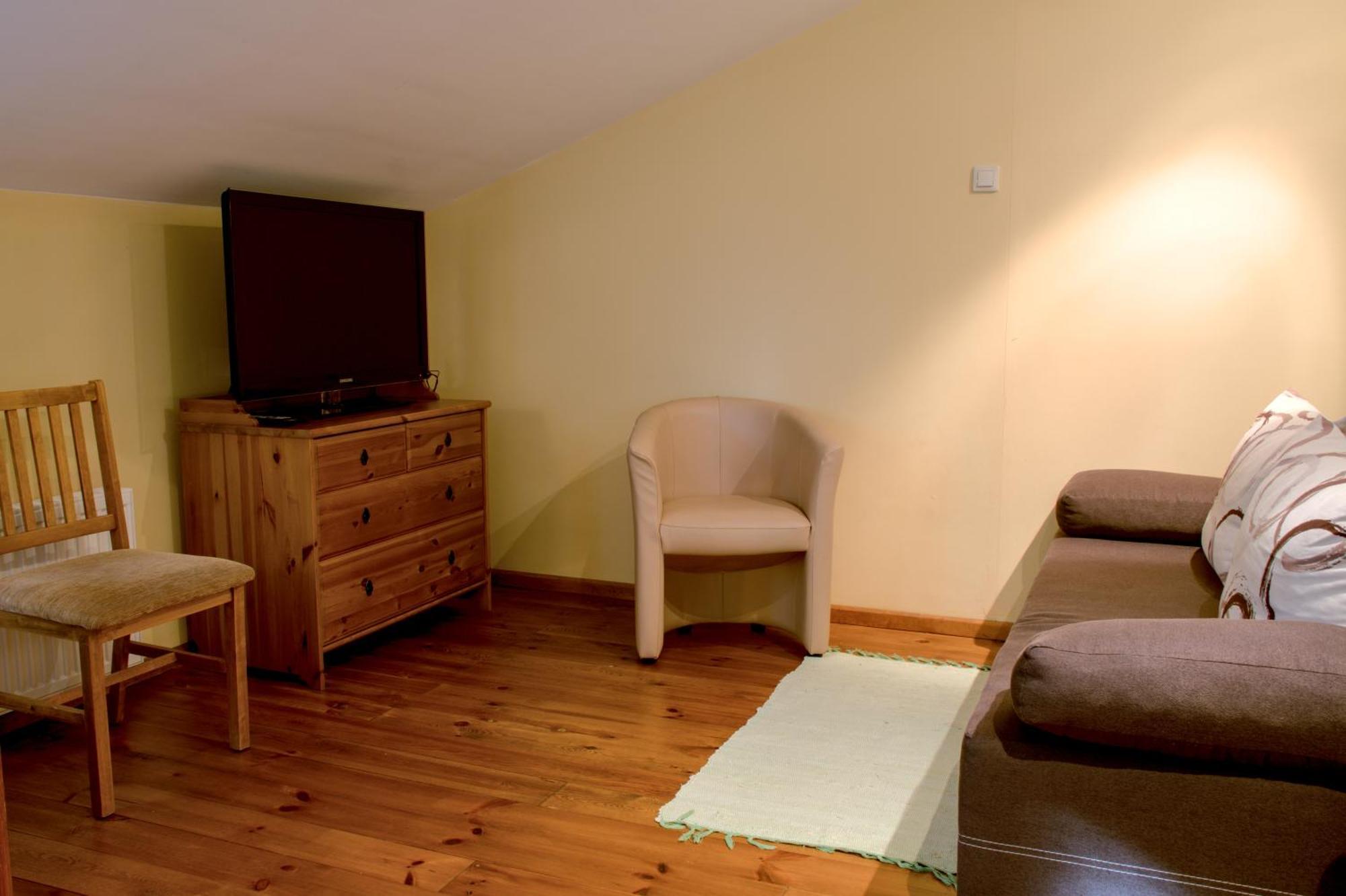 Gosciniec Kocmierzow Bed & Breakfast Sandomierz Bagian luar foto