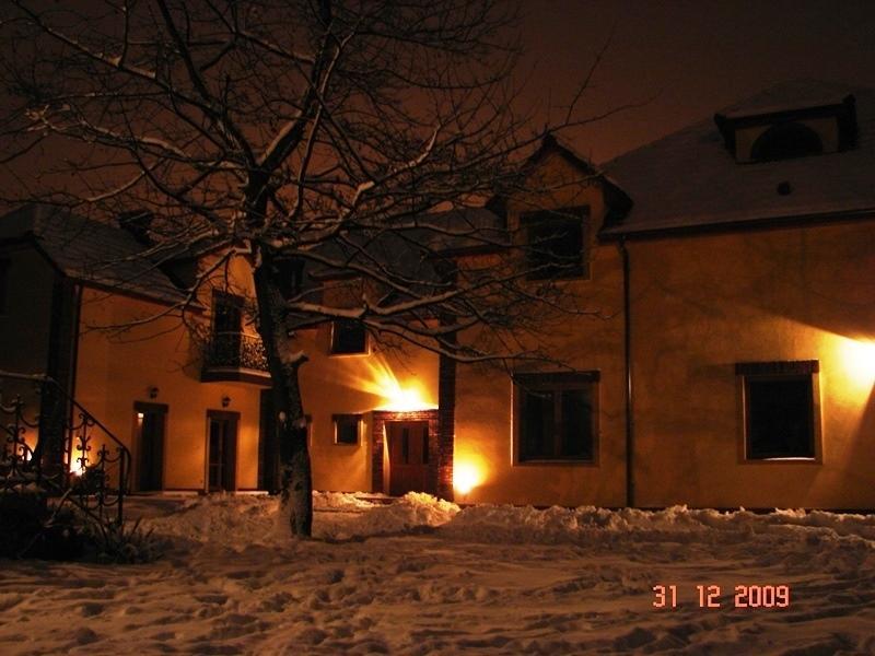 Gosciniec Kocmierzow Bed & Breakfast Sandomierz Bagian luar foto
