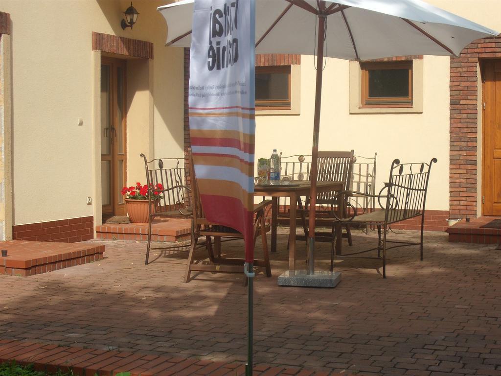 Gosciniec Kocmierzow Bed & Breakfast Sandomierz Bagian luar foto