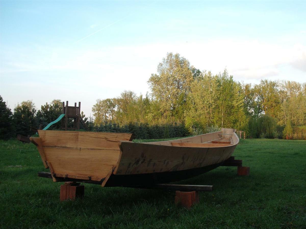Gosciniec Kocmierzow Bed & Breakfast Sandomierz Bagian luar foto